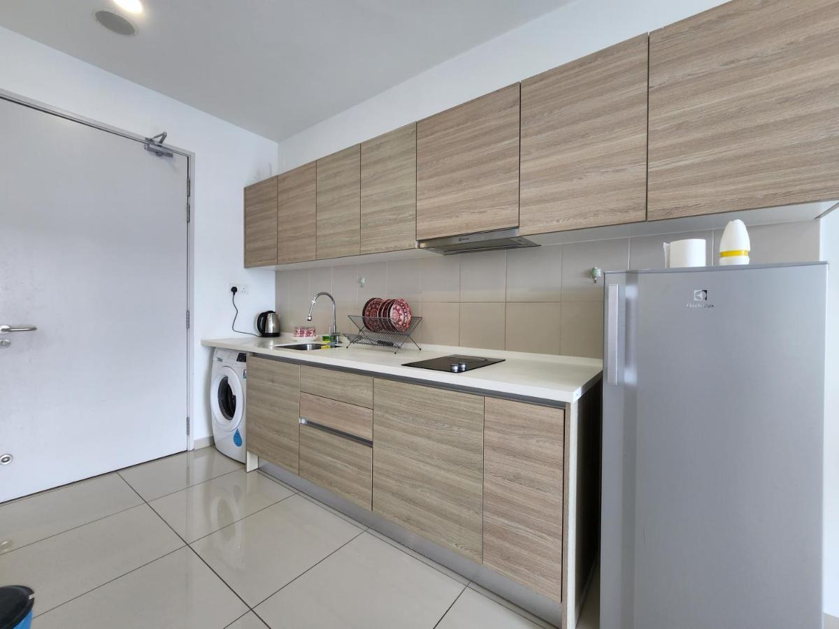 Lavender Suite # Shah Alam I-City Block B Homestay # 2R1B #Free Wifi & Parking Dış mekan fotoğraf