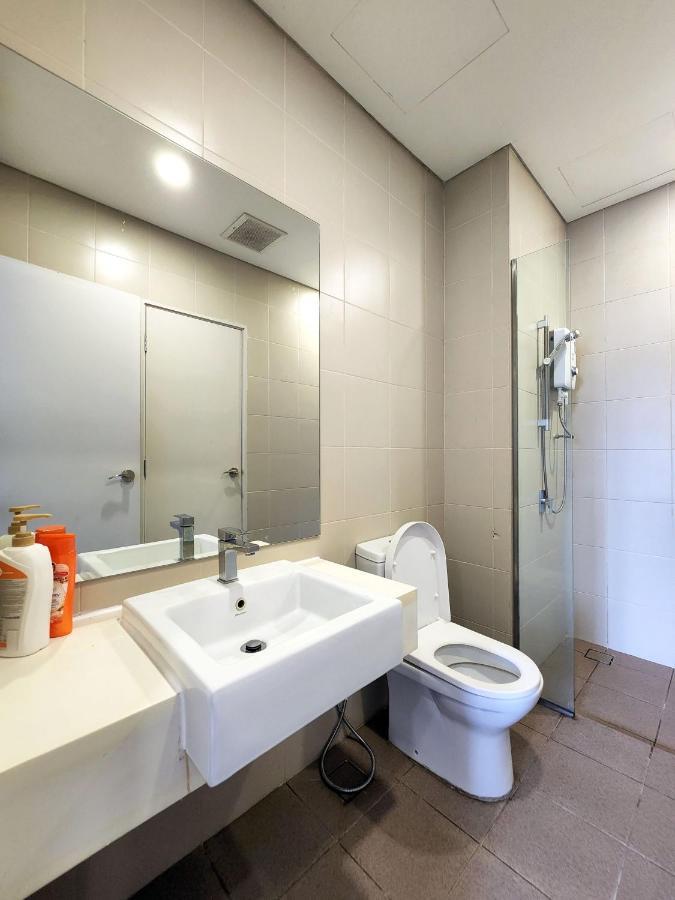 Lavender Suite # Shah Alam I-City Block B Homestay # 2R1B #Free Wifi & Parking Dış mekan fotoğraf
